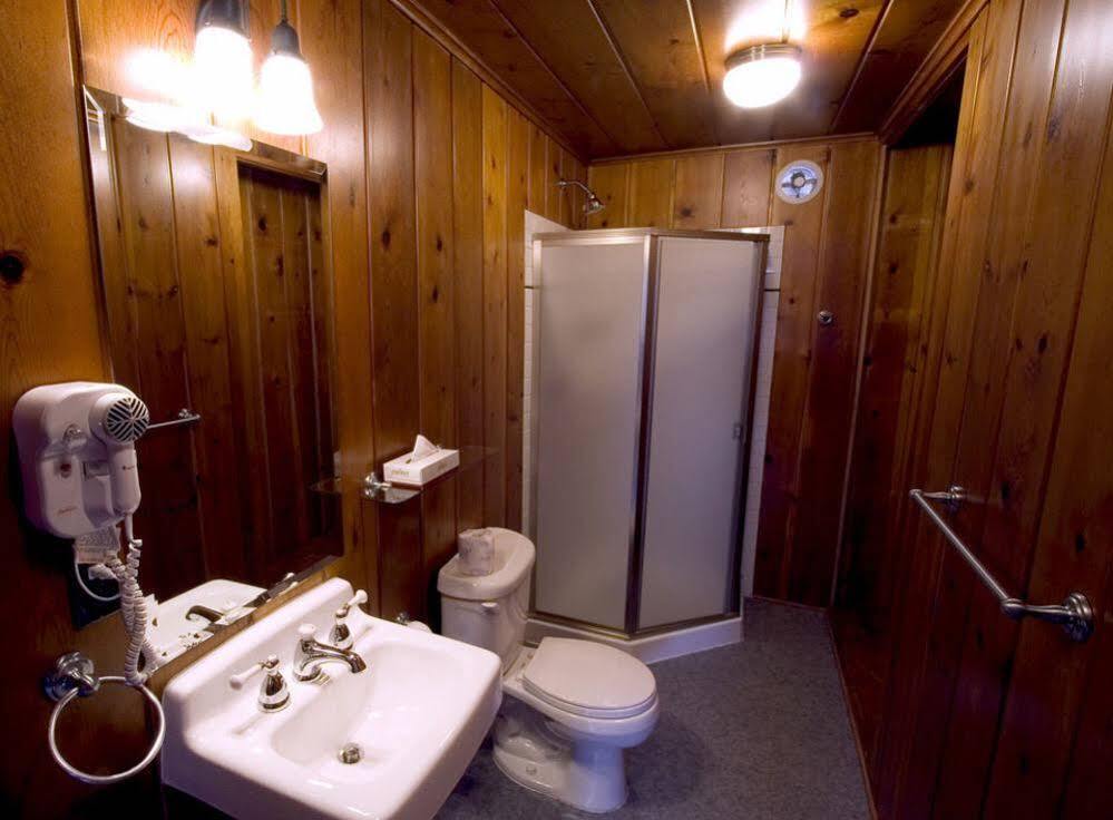Mcmenamins Old St. Francis School Hotel