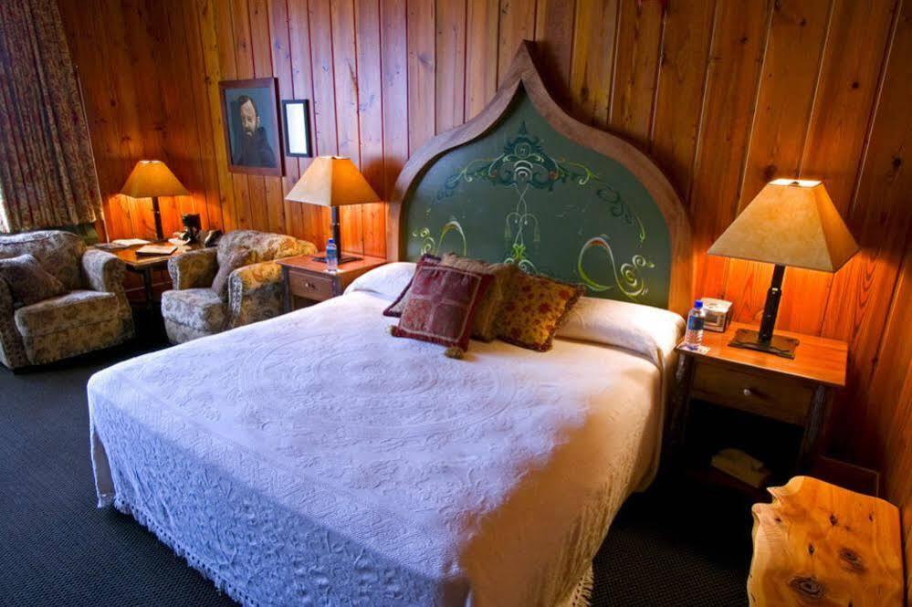 Mcmenamins Old St. Francis School Hotel Bend