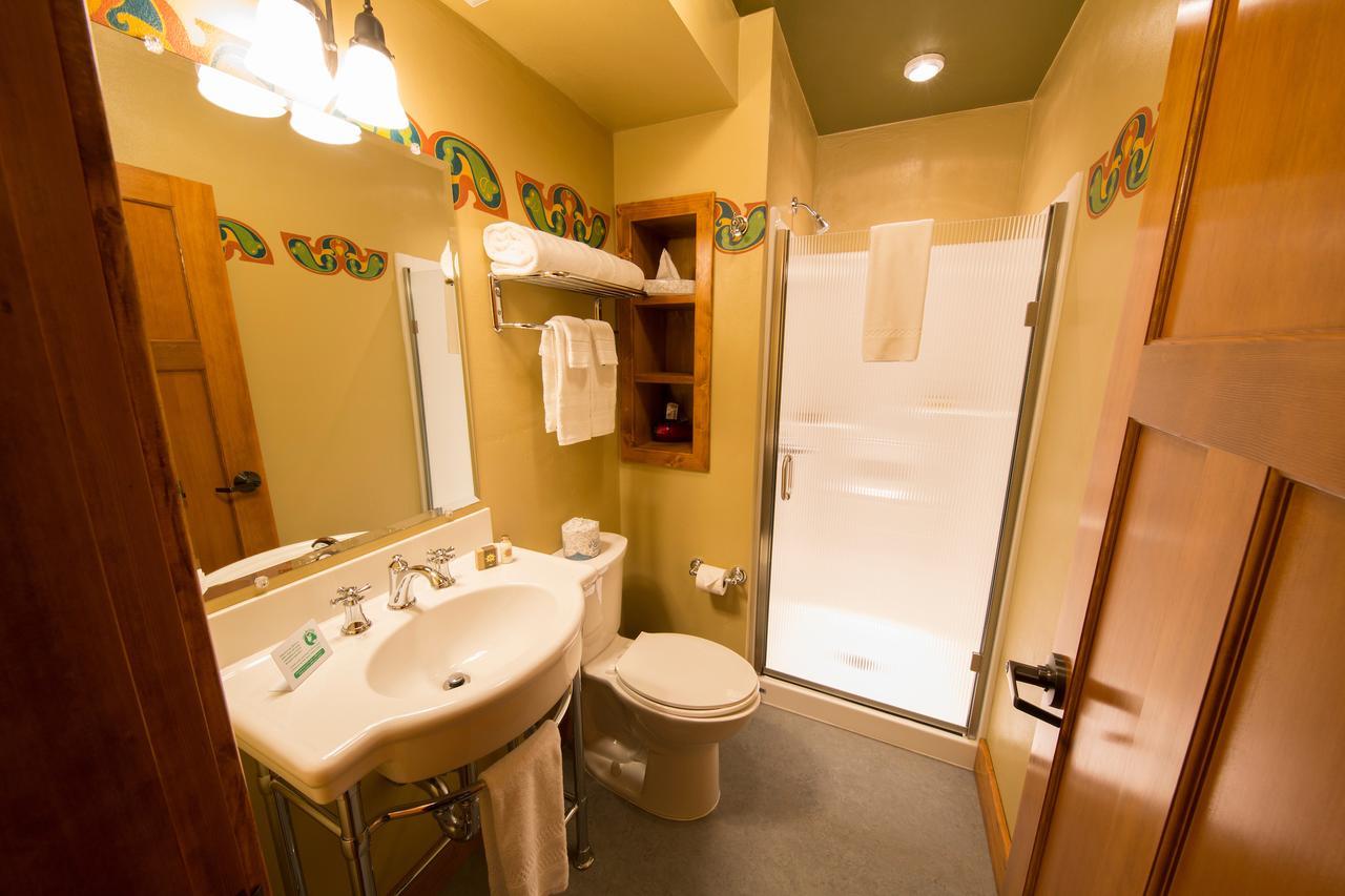Mcmenamins Old St. Francis School 3* Bend